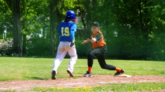 20180428-133742 Spiel 2 1st Base Out